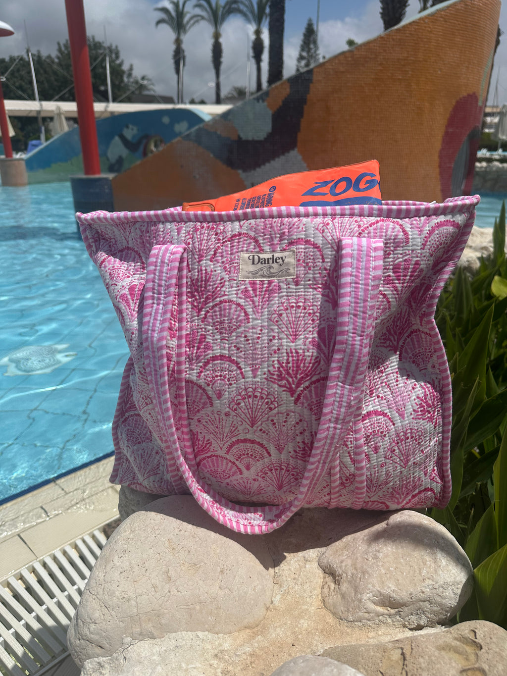 Large Pink Seashell Zipped Tote Bag