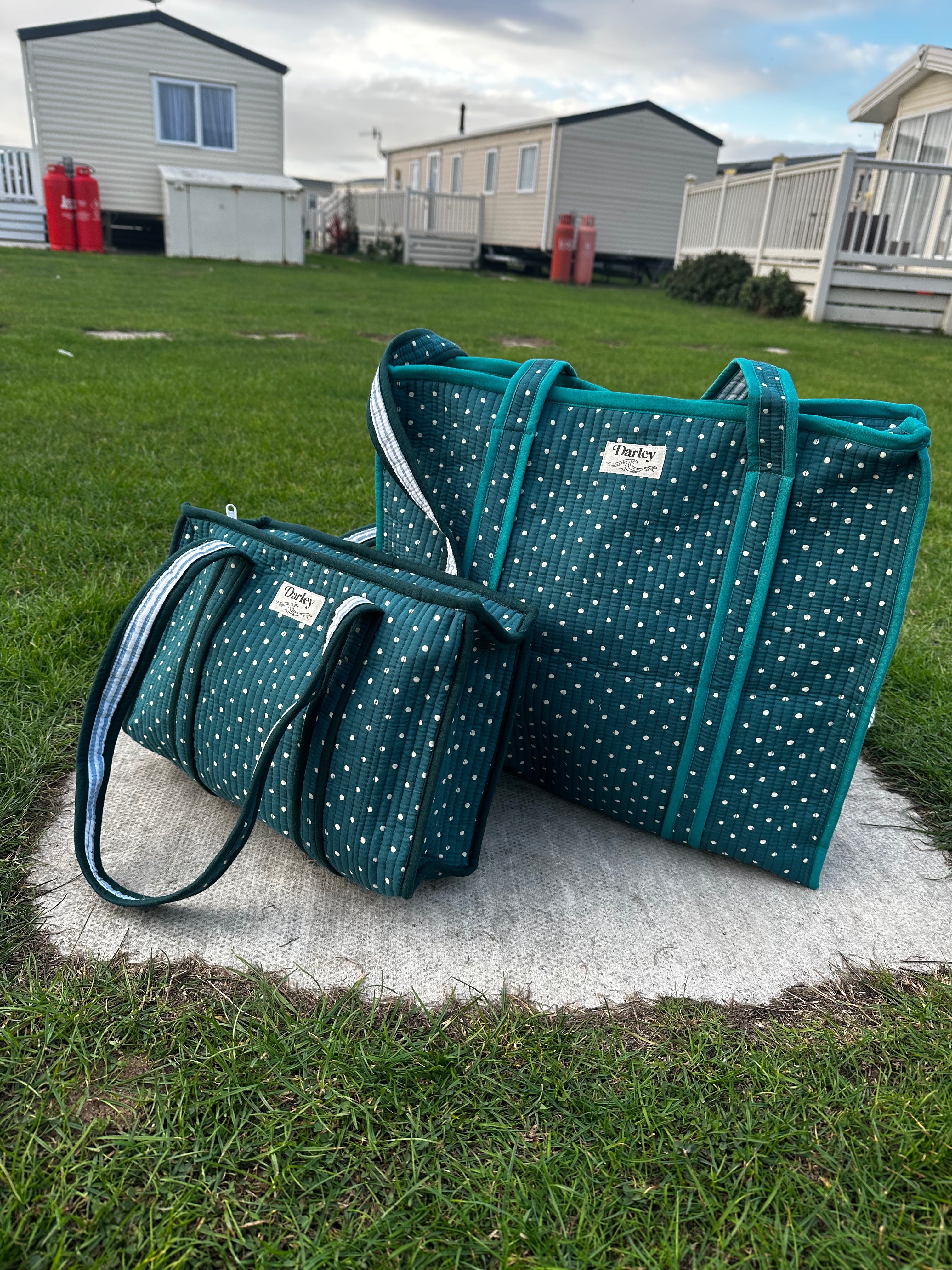 Large Teal Polka Dot Zipped Tote Bag
