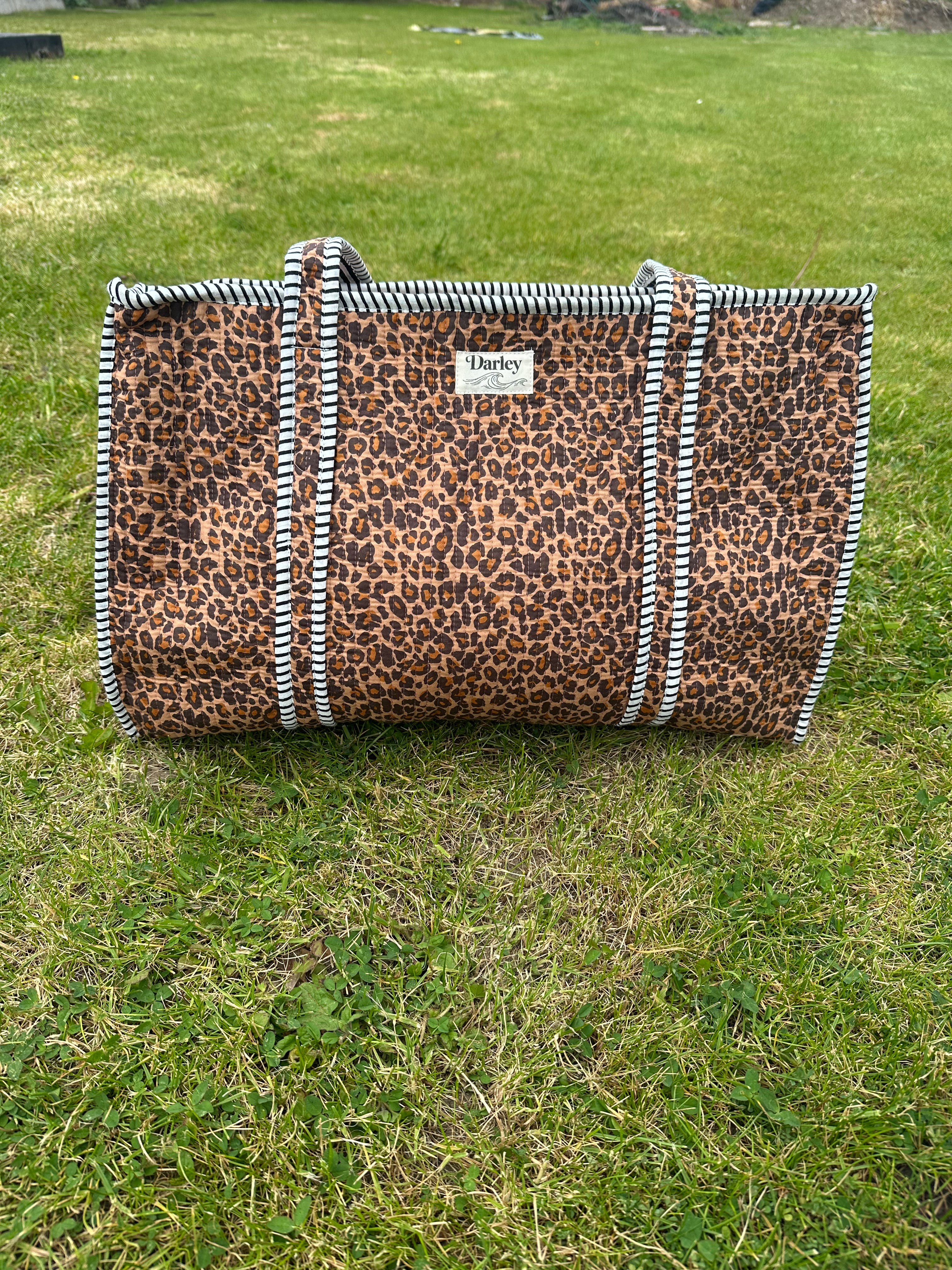 Large Leopard Print Zipped Tote Bag