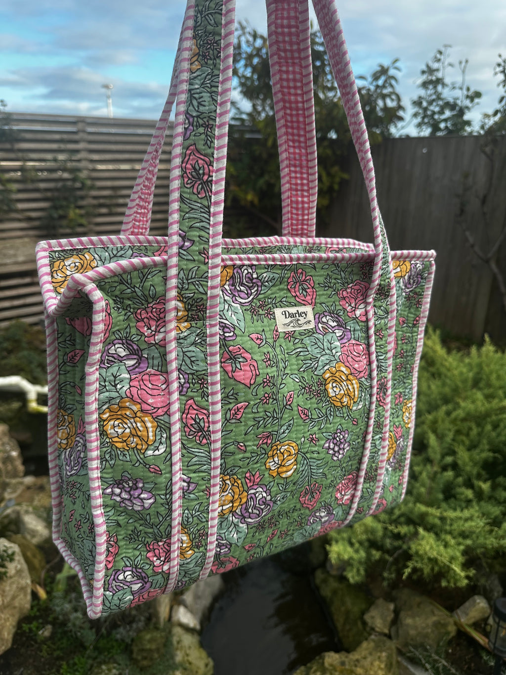 Midi Sage with Floral Zipped Tote Bag