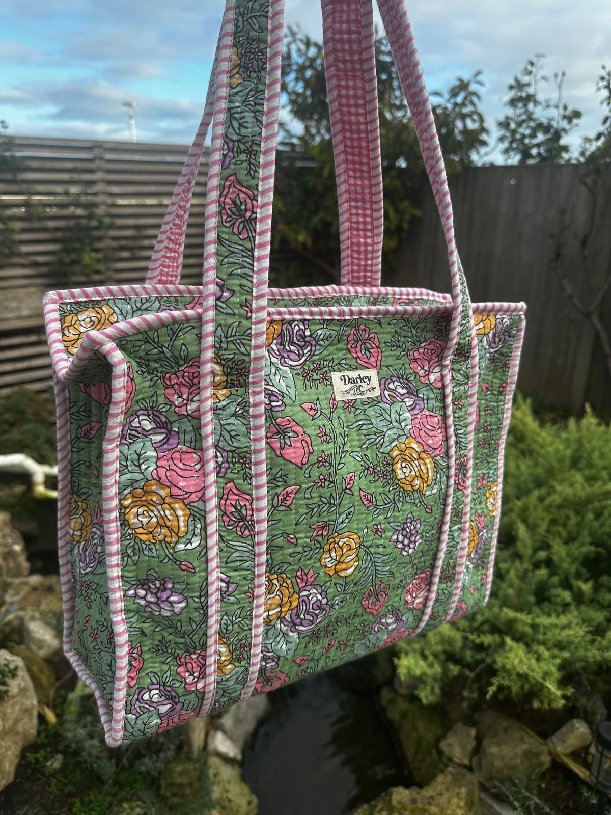 Midi Sage with Floral Zipped Tote Bag