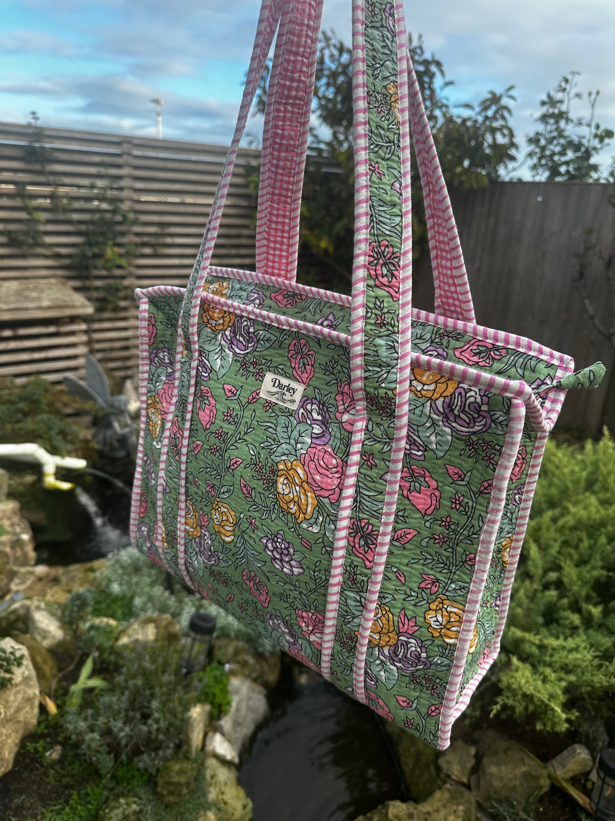 Midi Sage with Floral Zipped Tote Bag