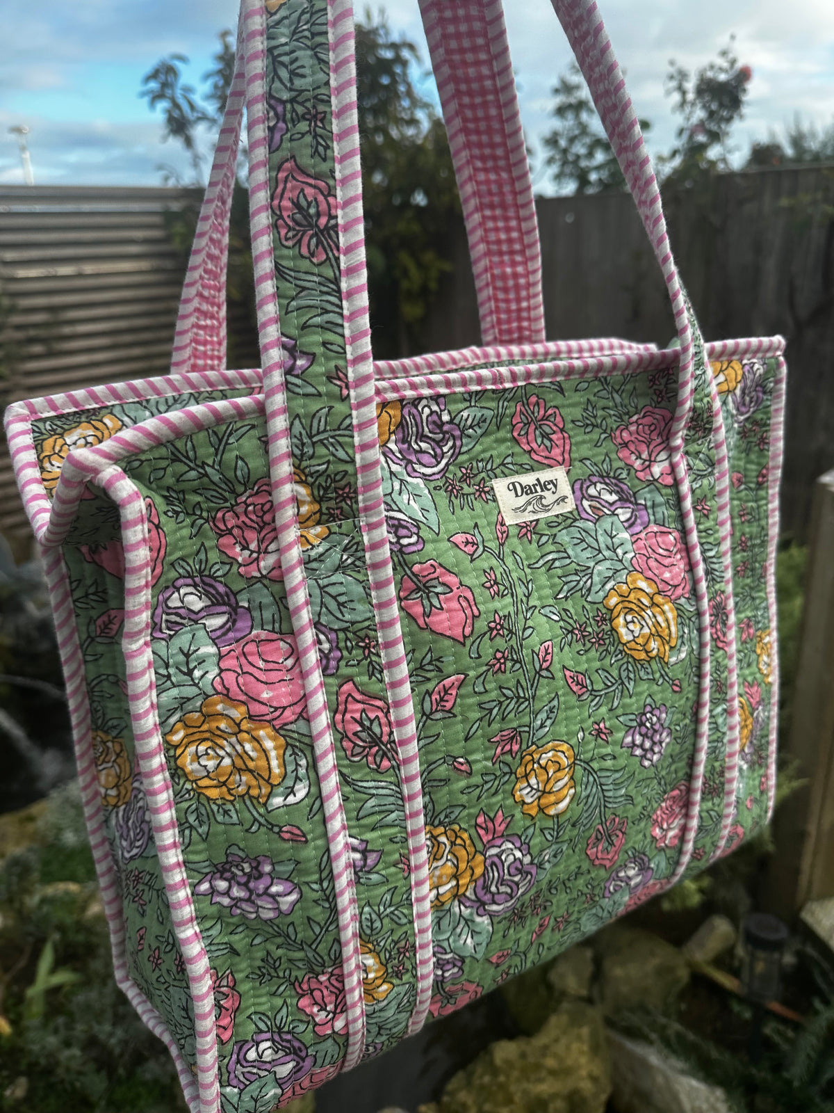 Midi Sage with Floral Zipped Tote Bag